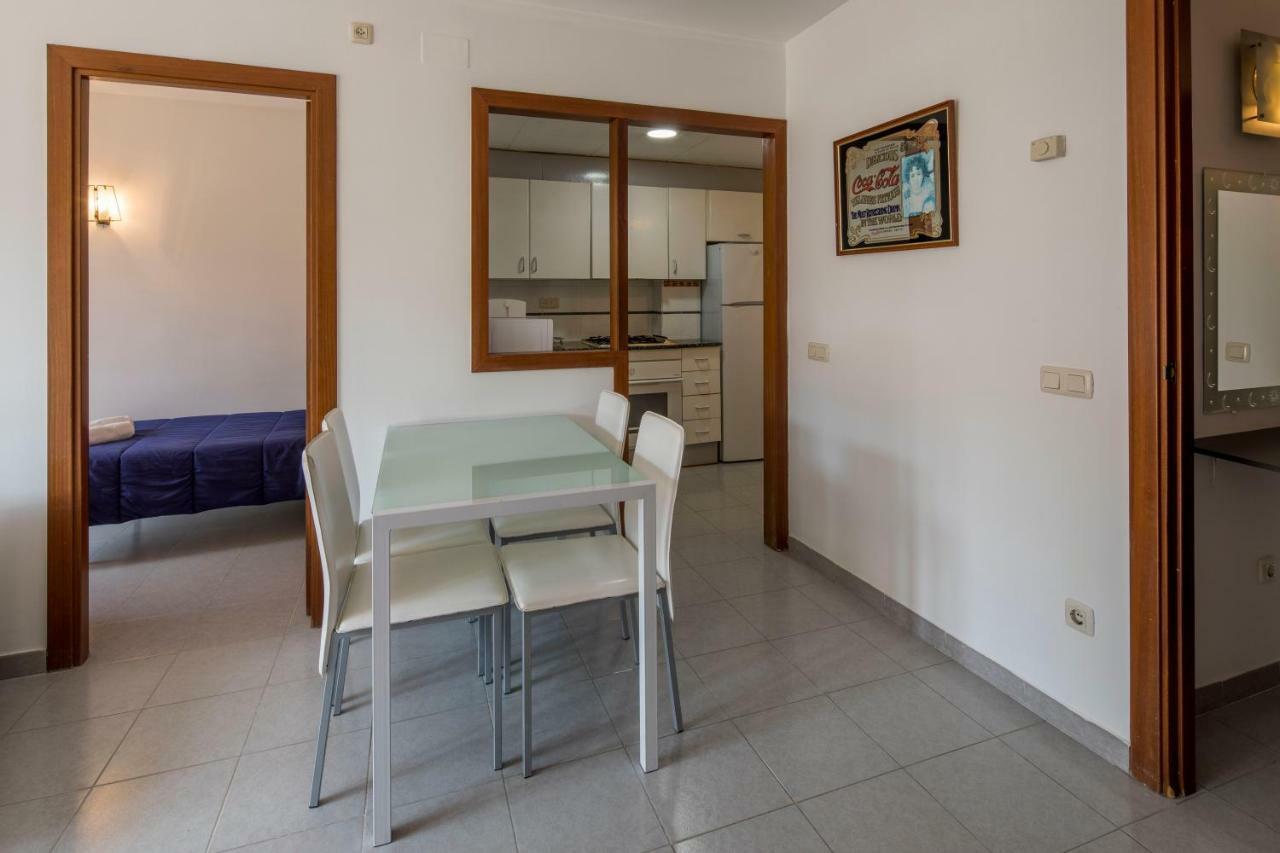 지로나 Apartamento Castell De Perelada 아파트 외부 사진